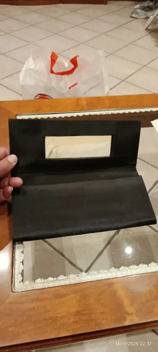 Borsa elegante nera con strass