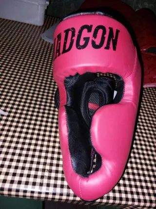 Casco Muay Thai MADGON Rosa