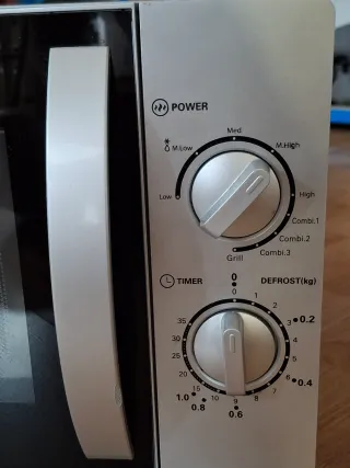 Microondas OK con grill color metal