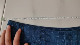 Pantalón palmeras Talla 42, da menos