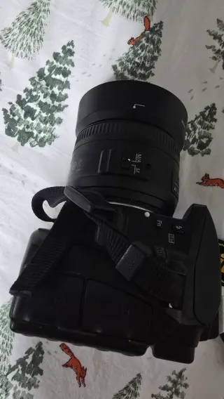 Cámara Nikon D3300 Negra en estado excelente