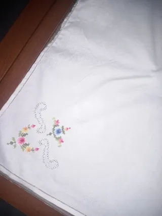 Centrotavola/Tovaglia Vintage Ricamato Floreale