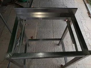 Tabla de carnicero con patas de acero inoxidable