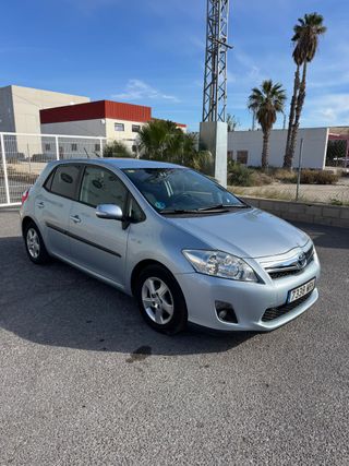 Toyota Auris 2011