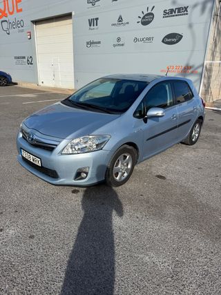 Toyota Auris 2011