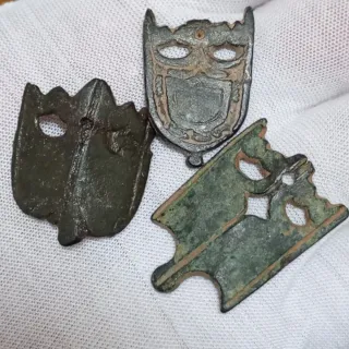 Lote 3 Pinjantes Siglos XV al XVII de Bronce