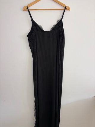 Vestido lencero con encaje VENTA SOLO EN PERSONA