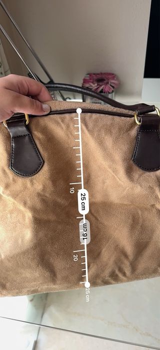 Maleta de mano beige y marrón