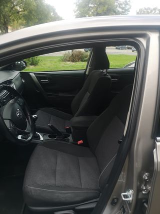 Toyota Auris 1.4 Turbo Diesel 2014