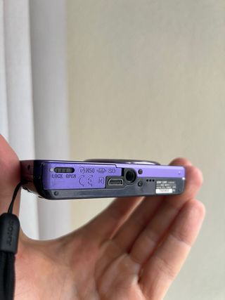 Sony Cybershot DSC W570 Cámara Digital Morada