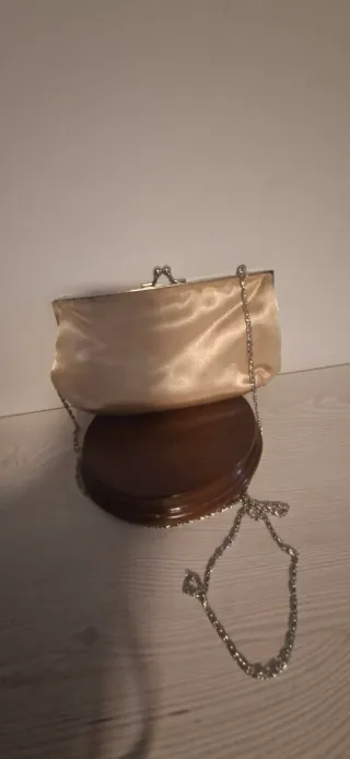 Bolso de fiesta dorado con cadena 22x13