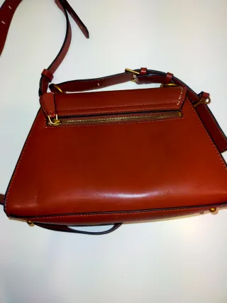 Bolso Guess Marrón y Dorado Mujer