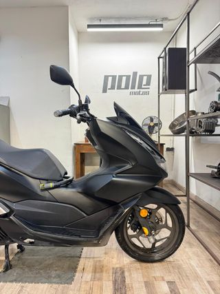 Honda PCX 125cc Negra