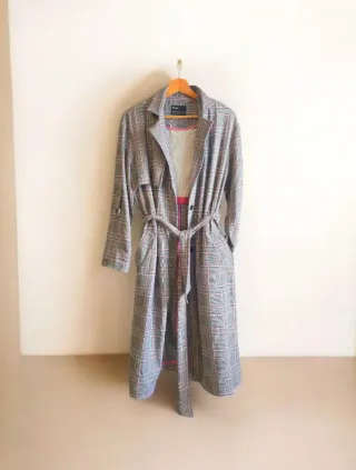 Gabardina oversize Inditex S