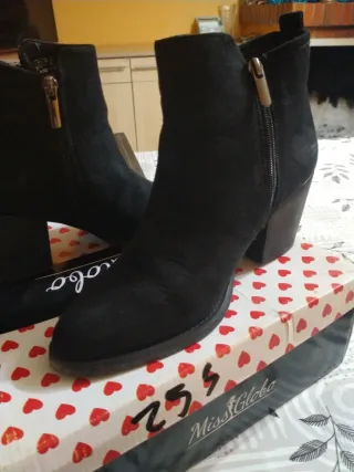 Botines negros de mujer