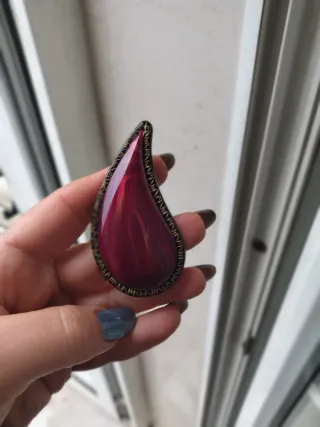 Spilla vintage goccia bordeaux