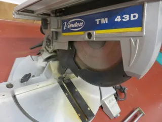 Ingletadora / tronzadora abatible Virutex