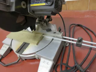 Ingletadora / tronzadora abatible Virutex