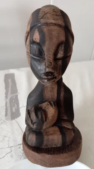 Talla de madera noble