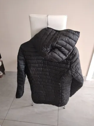 Giubbotto donna nero con cappuccio