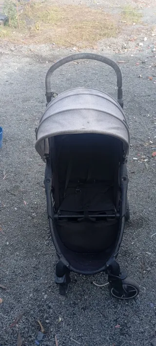 Carrito de bebé plegable no hago envíos huelva