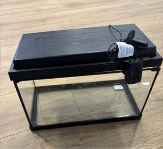 Acuario 23L con iluminación, filtro y calentador