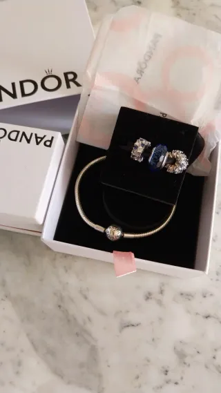 Pulsera Pandora Plata con charms Cristales Azules