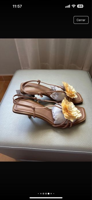 Sandalias Zara Joya Beige Flor