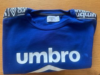 Camiseta Umbro Pull&Bear Azul