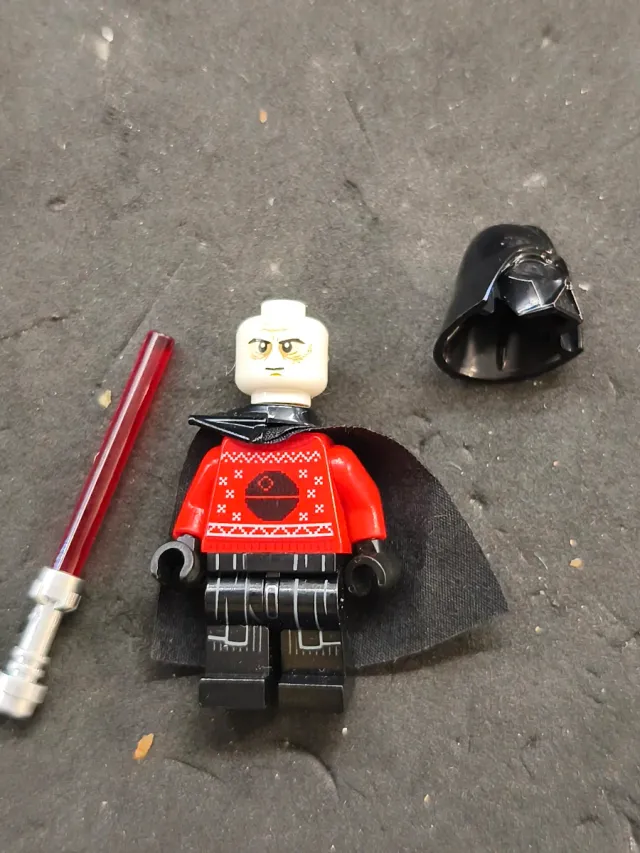 LEGO Star Wars Darth Vader Maglione Rosso