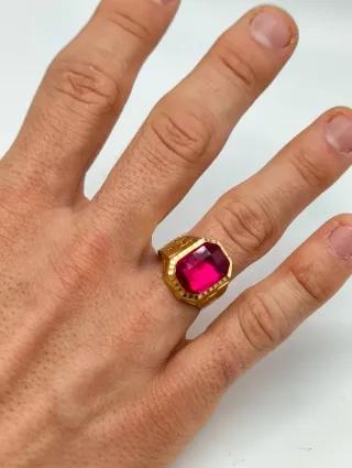 Anillo sello caballero oro 18kt con Piedra Roja