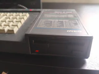 Amstrad CPC 6128 Ordenador + Joystick