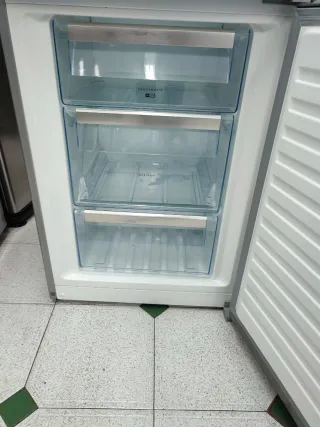 Nevera AEG Inox A++ 184x60cm con garantía