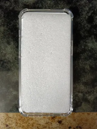 Custodia in silicone trasparente per iPhone 13