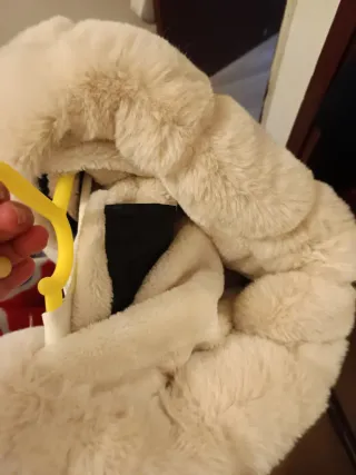 Abrigo mujer negro y beige