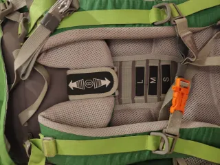 Zaino da trekking 70+10l