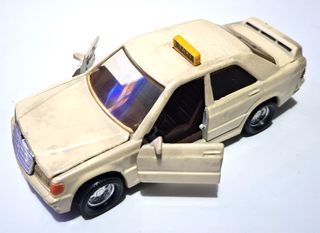 Modellino Mercedes Benz 190 E 1:43