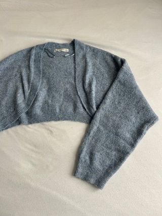 Cárdigan corto azul Pull and Bear Talla XS/S
