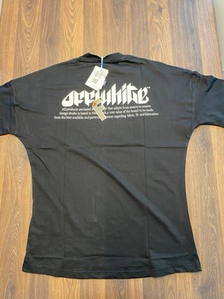 T-shirt Off-White nera S oversize