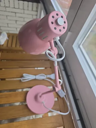 Lámpara de escritorio rosa