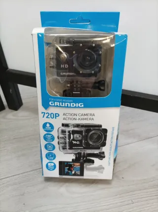 Grundig Cámara de acción HD720P Subacuática + acce