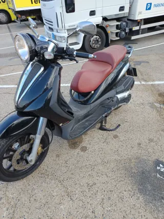 Piaggio Beverly 500 Scooter año 2005