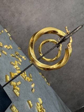 Pendientes Aro Rizado Oro 18k brillo