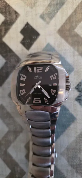 Dos Relojes Lotus