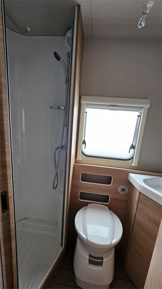 Caravana Knaus SÜDWIND 580 QS