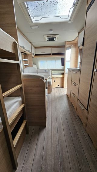 Caravana Knaus SÜDWIND 580 QS