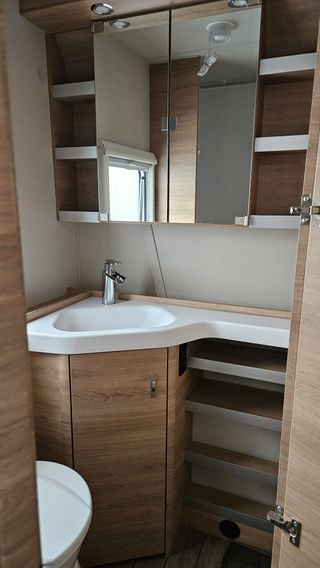 Caravana Knaus SÜDWIND 580 QS