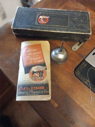 Máquina de coser Sigma antigua