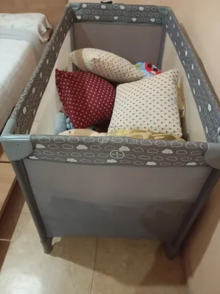 Cuna de viaje plegable