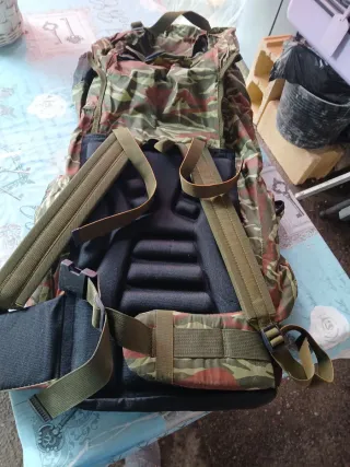 Mochila senderismo camuflaje